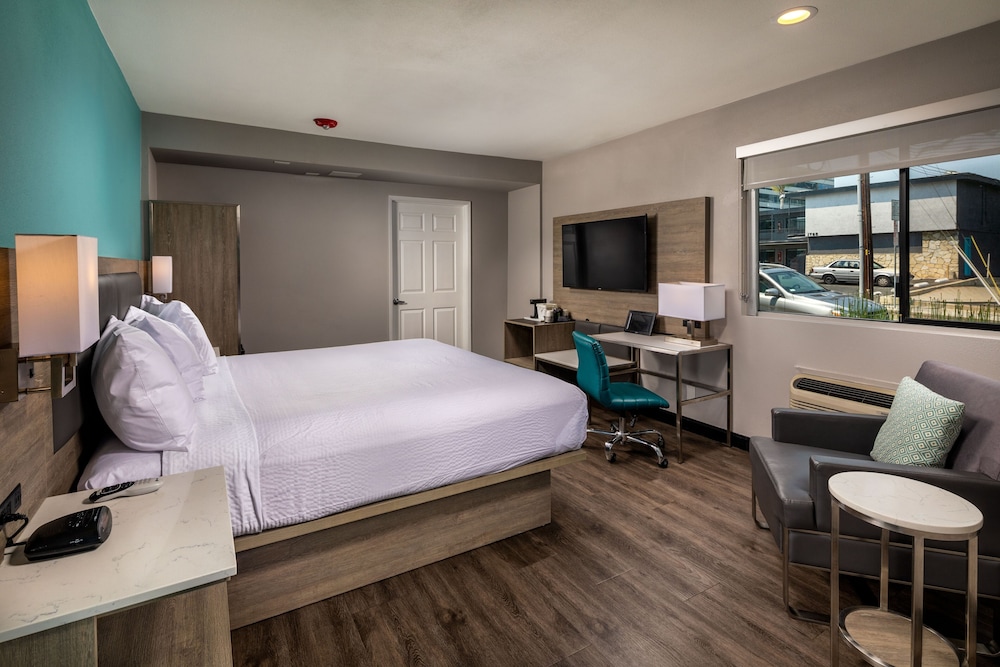 Room, 1 Queen Bed (Efficiency) - Photo 2
