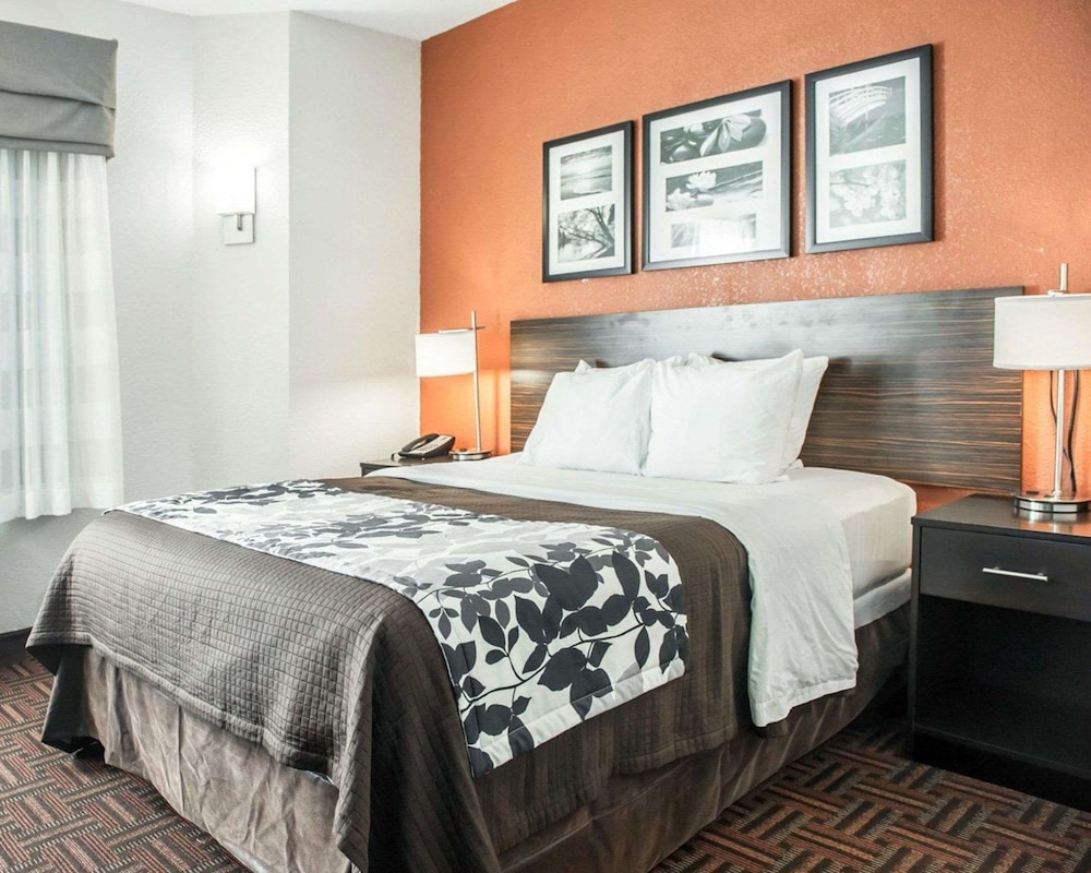 Standard Room, 1 King Bed, Non Smoking, Hot Tub