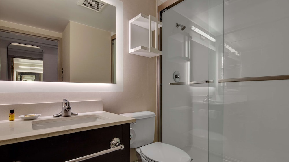 Suite, 2 Queen Beds, Non Smoking, Kitchen photo 2