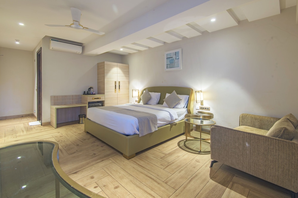 Fern Club Room - Photo 3