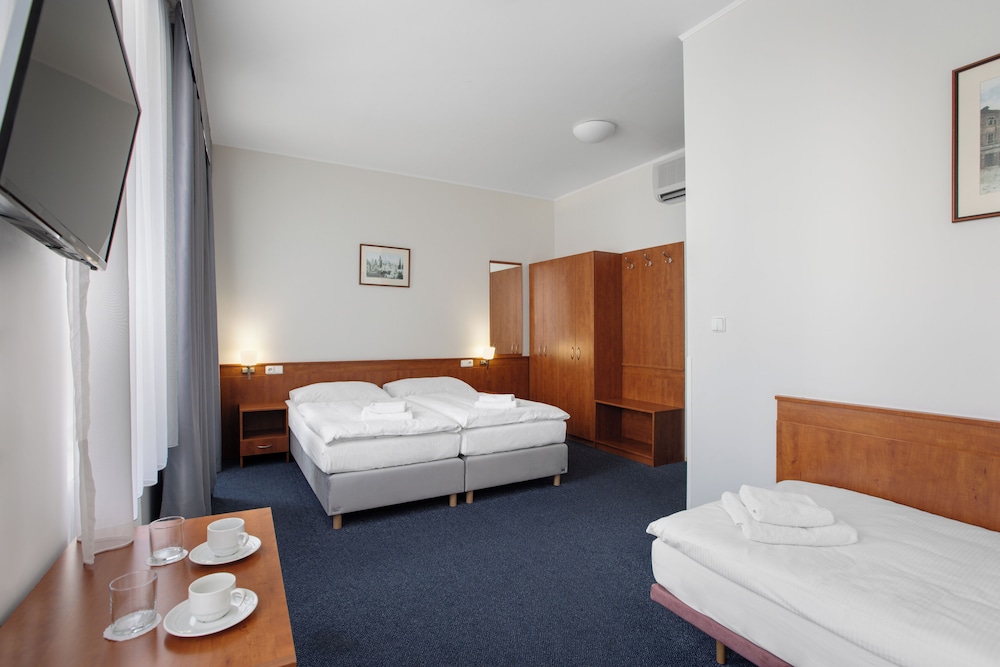 Triple Room - Photo 6