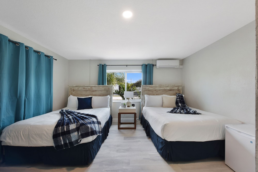 Premium Studio, 2 Queen Beds, Kitchenette photo 1