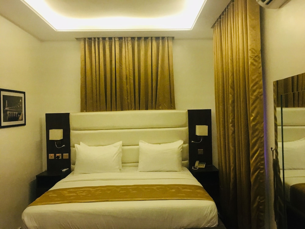 Standard Room - Photo 1