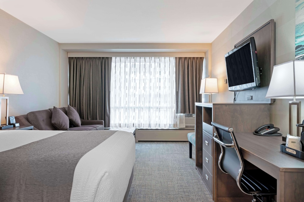 Suite, 2 Queen Beds, Non Smoking (with Sofabed;Separate Living Room) - Photo 3