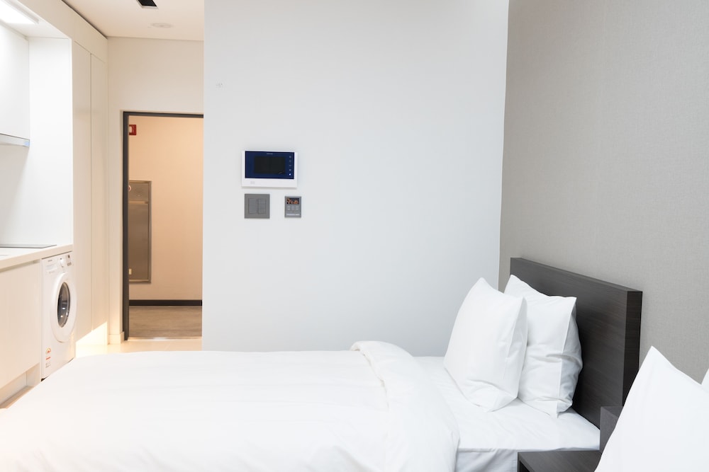 Deluxe Twin Room, Lake View - Photo 4