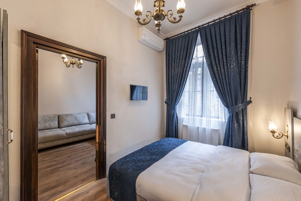 Family Condo, 1 Queen Bed with Sofa bed photo 2