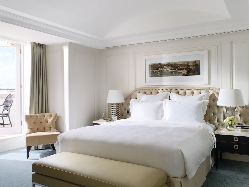 One-Bedroom Suite City
