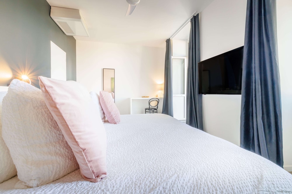 Junior Suite, River View - Photo 4