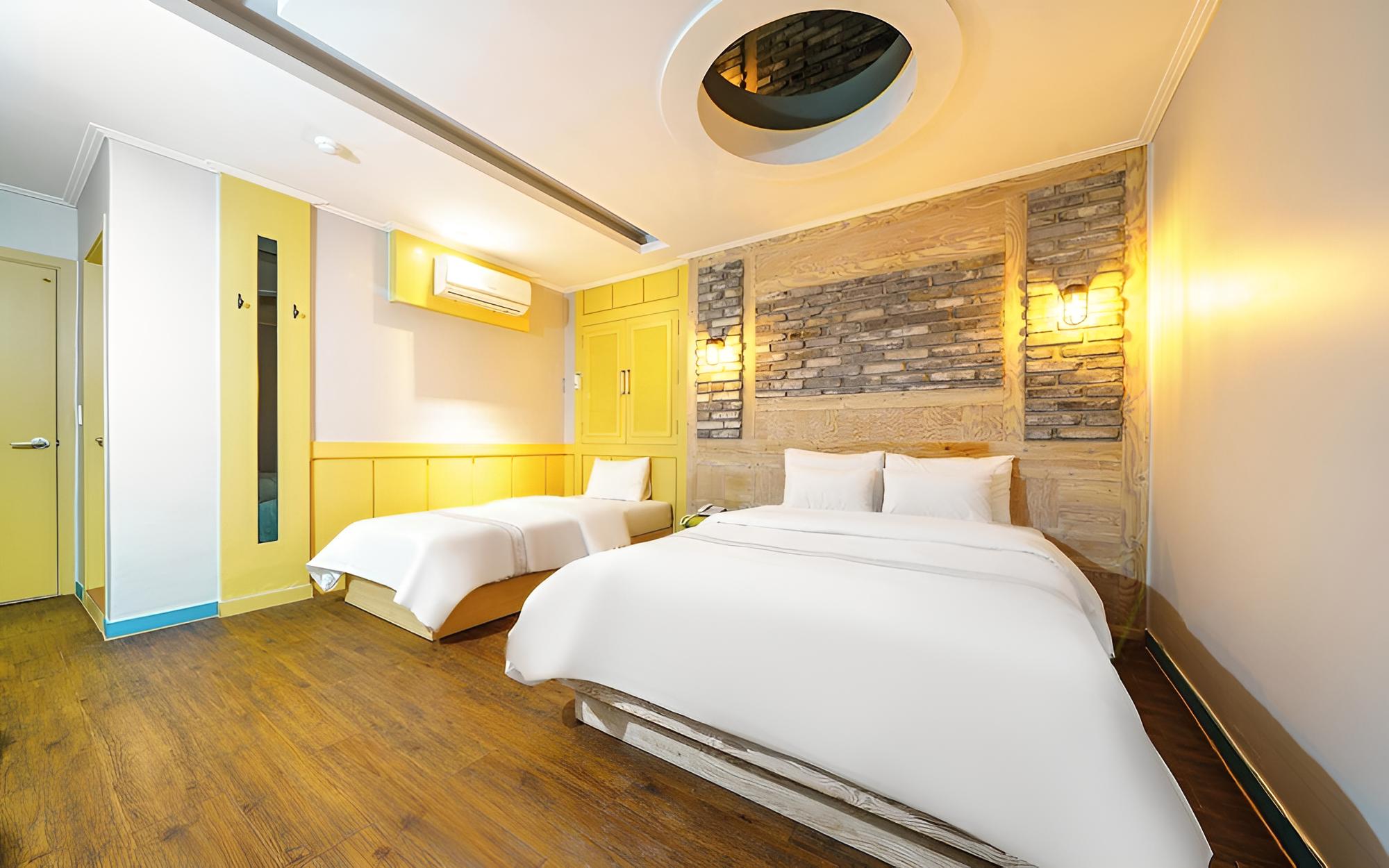 Room (Deluxe Twin (Free Netflix Disney 65 S) - Photo 7