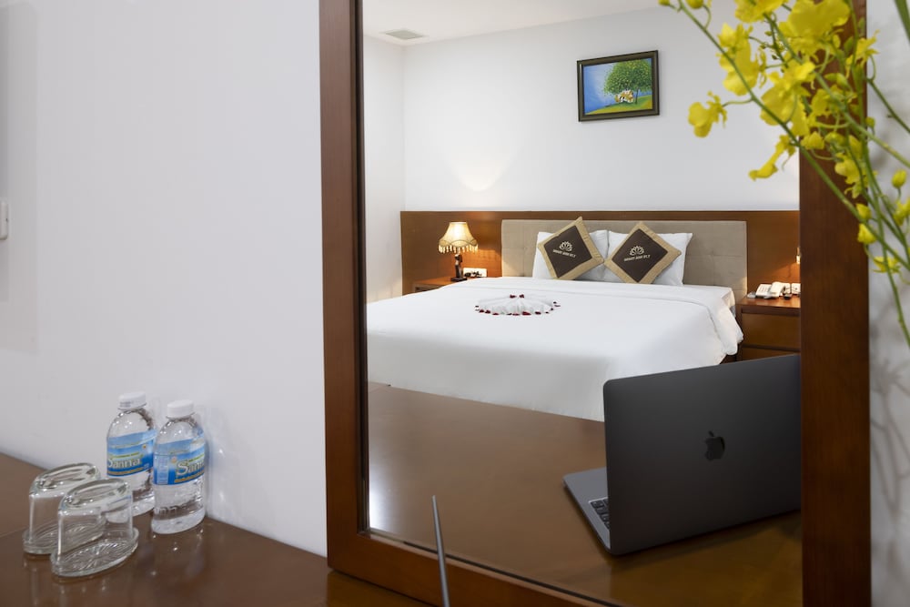 Deluxe Double or Twin Room - Photo 11