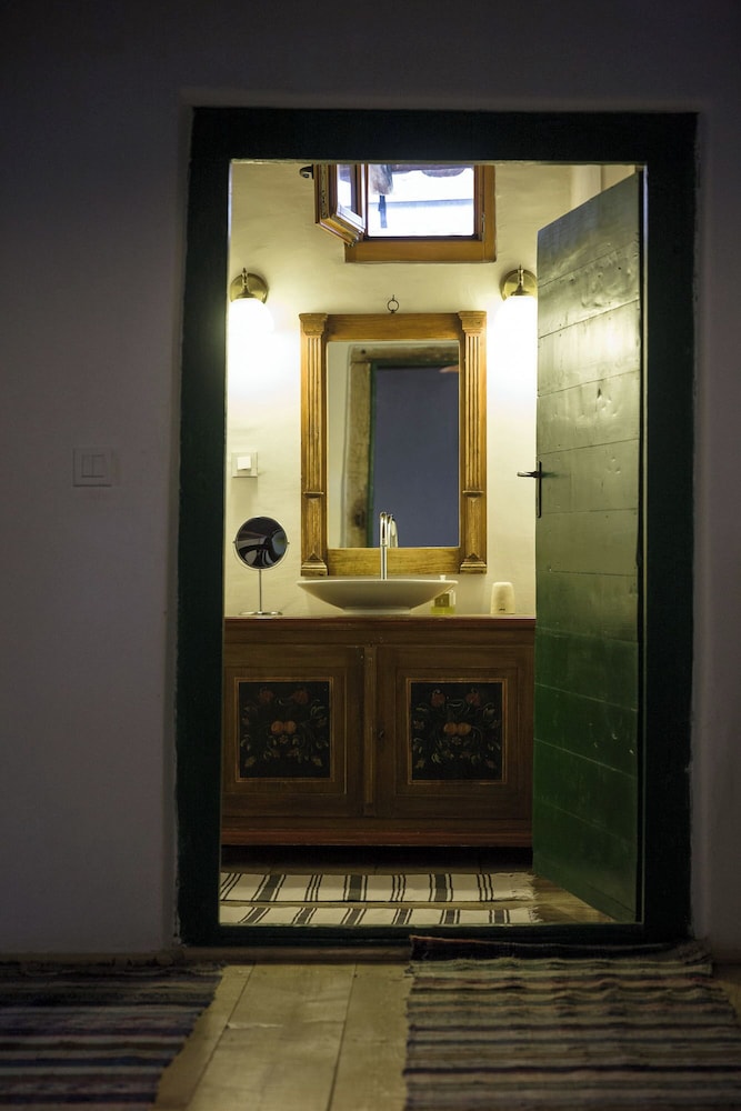 House - Photo 6