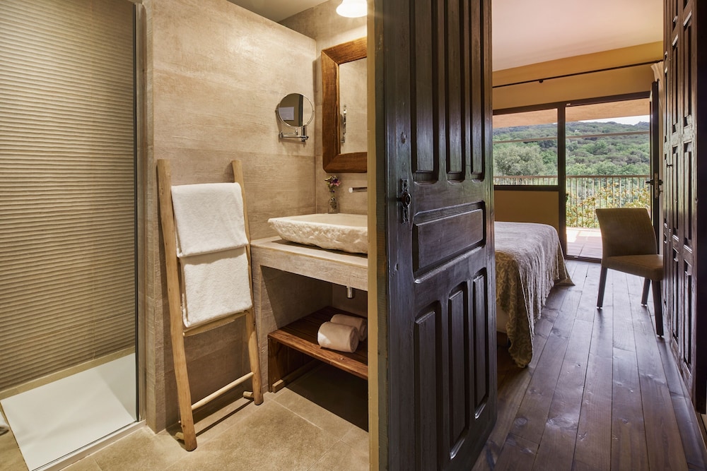 Double or Twin Room, Terrace, Garden View photo 3