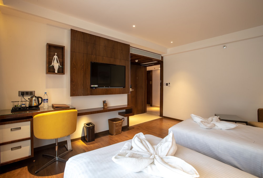 Economy Double or Twin Room, City View