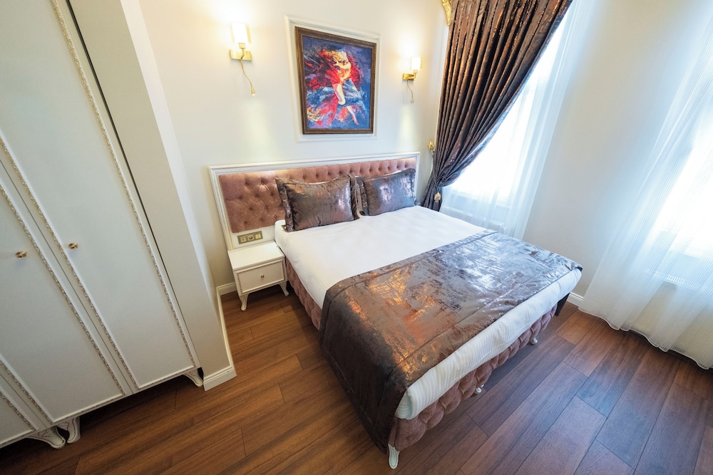 Deluxe Triple Room photo 2
