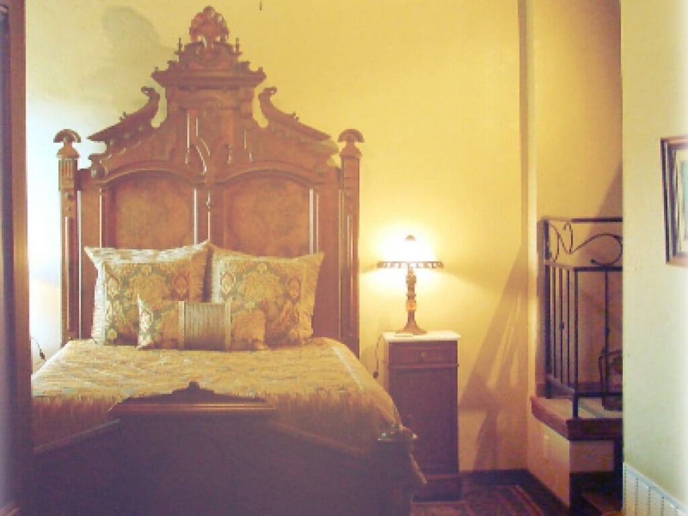 Elite Suite, Ensuite, City View (Renaissance Revival Suite) photo 1