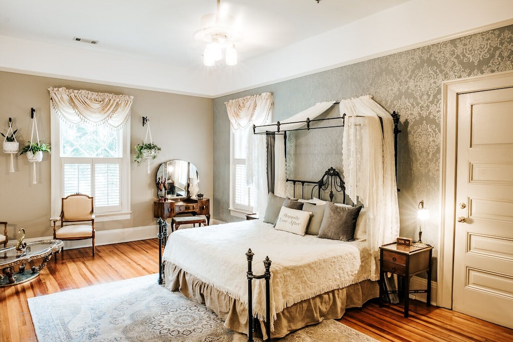 Romantic Room (Garden Suite)