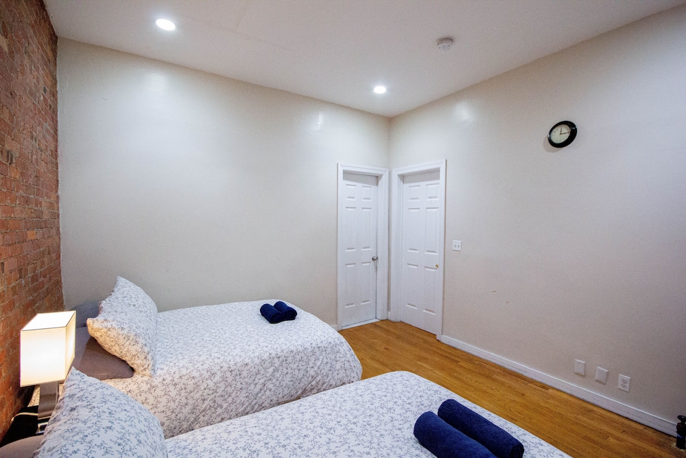 One Bedroom #7 photo 2
