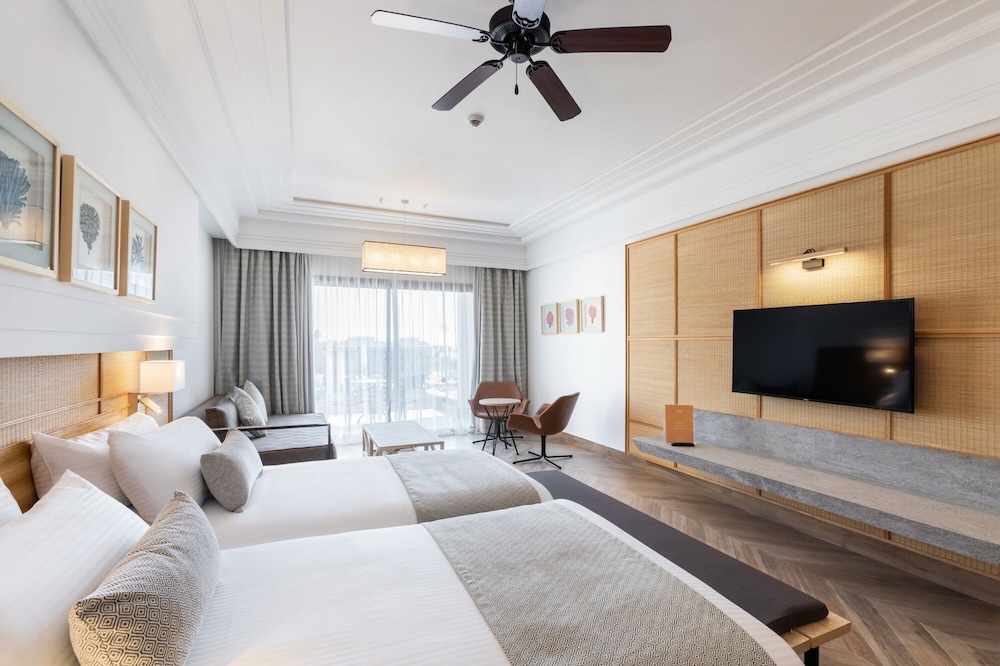 Standard Double Room, Balcony, Partial Sea View - Photo 4