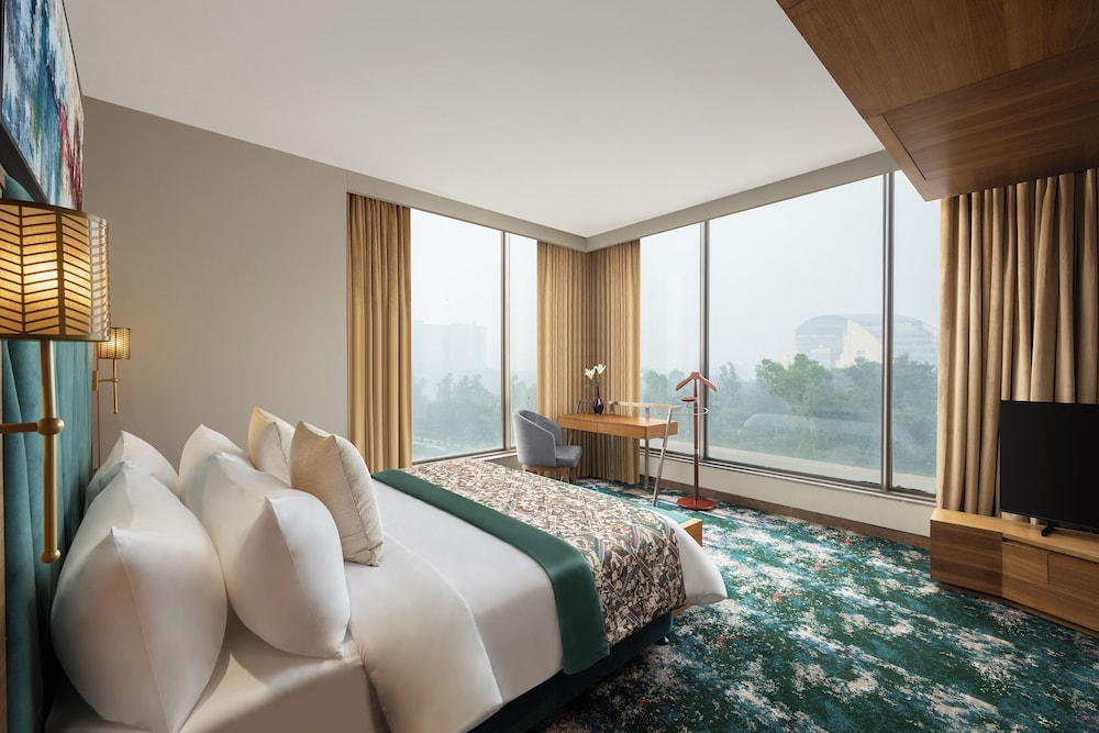 Suite, 1 King Bed