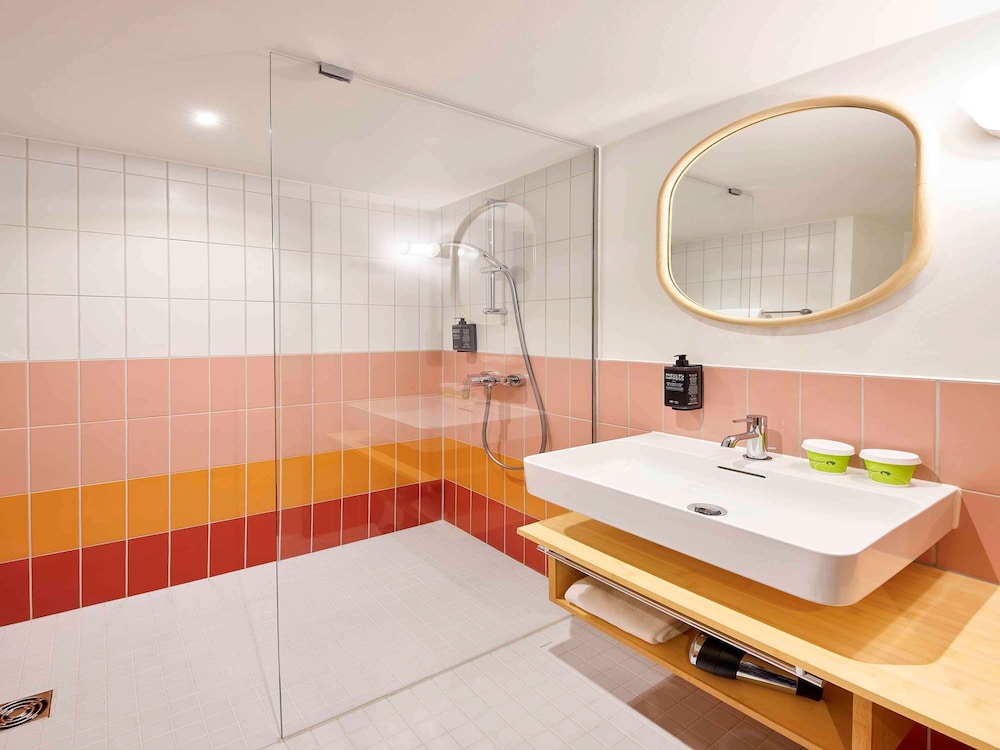 Standard Suite, 2 Double Beds, Connecting Rooms (Family) - Photo 9