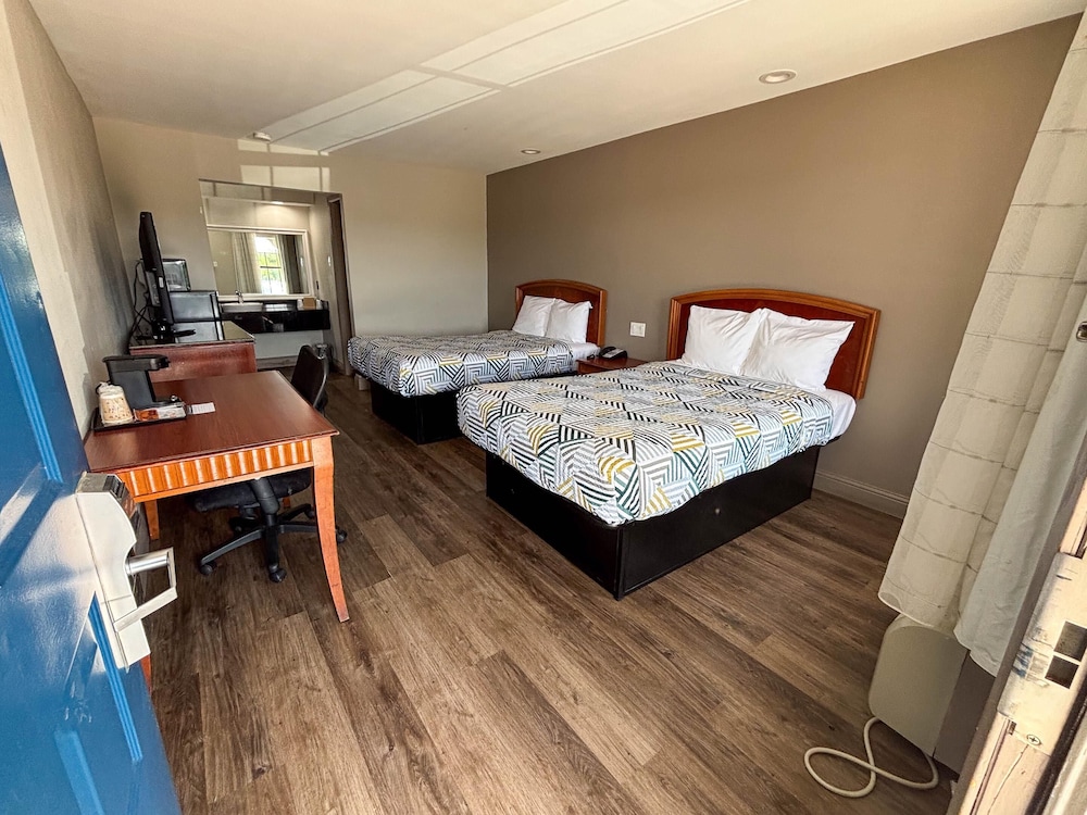 Standard Room, 2 Double Beds, Non Smoking, Refrigerator & Microwave - Photo 1