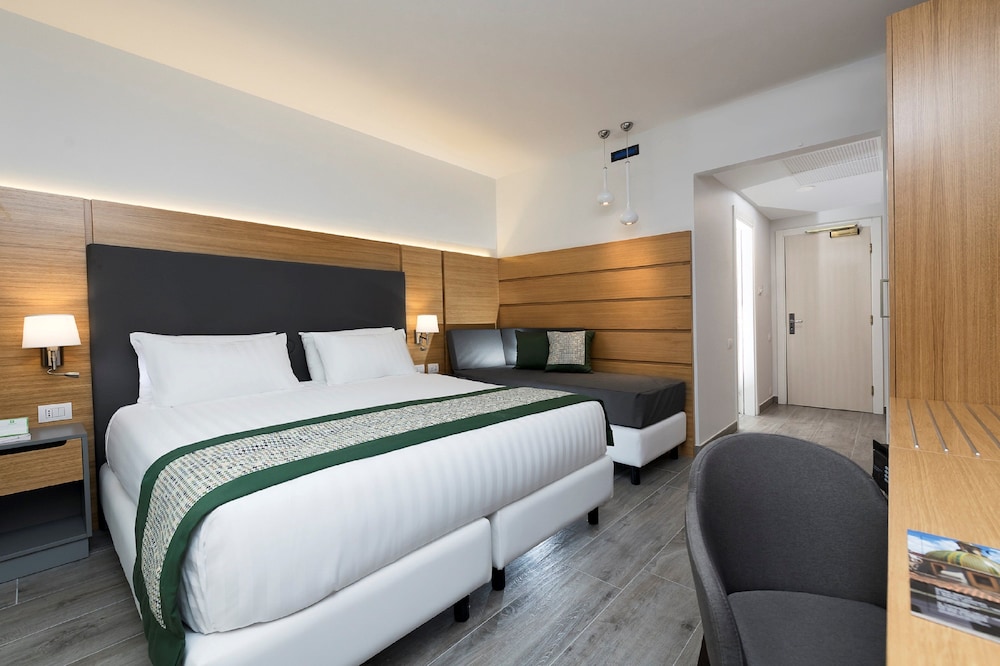 Premium Room - Photo 3