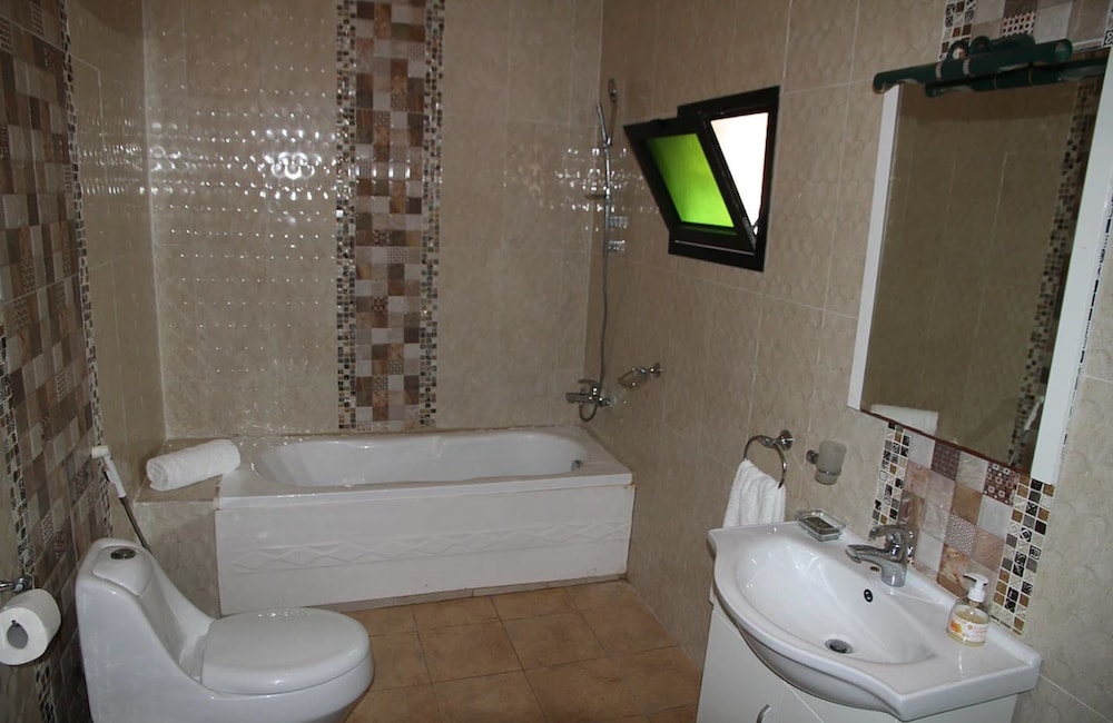 Comfort Double Room, Non Smoking, Private Bathroom photo 3