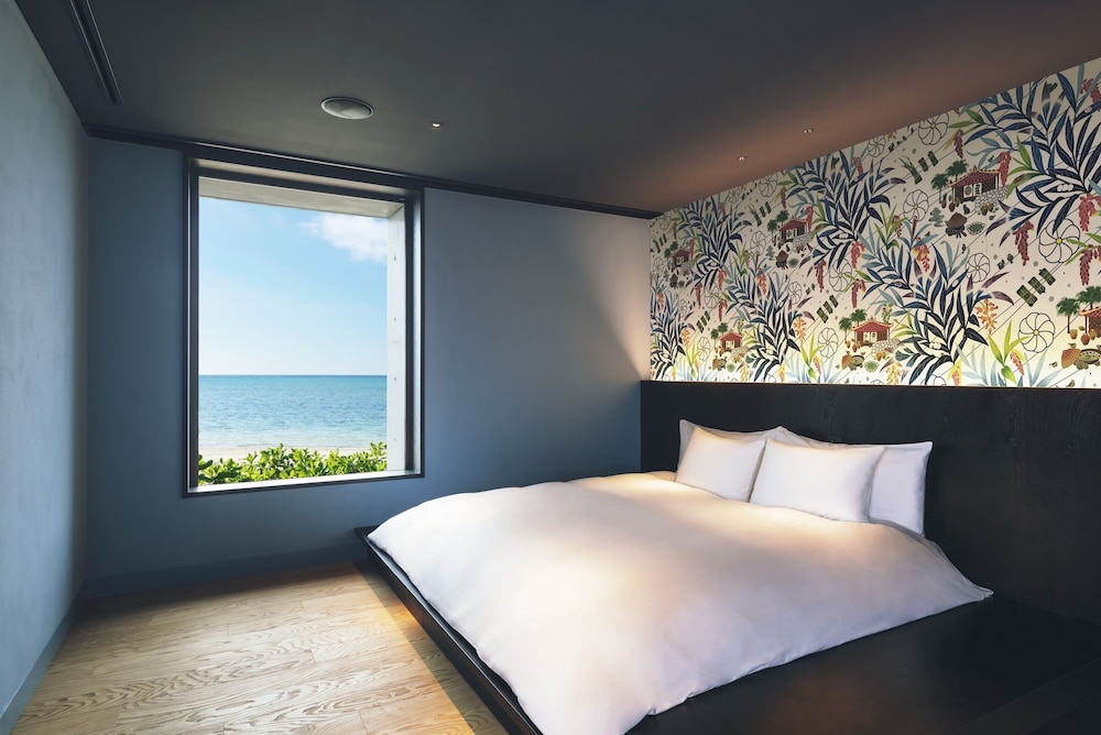 Tin (Oceanfront Standard King)