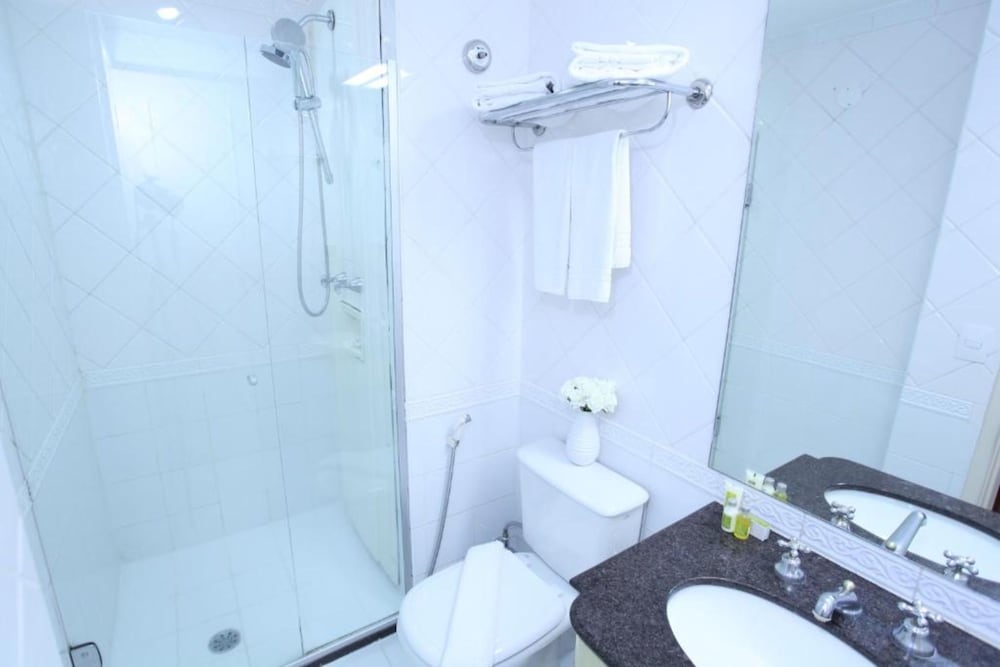Executive Suite - Photo 3