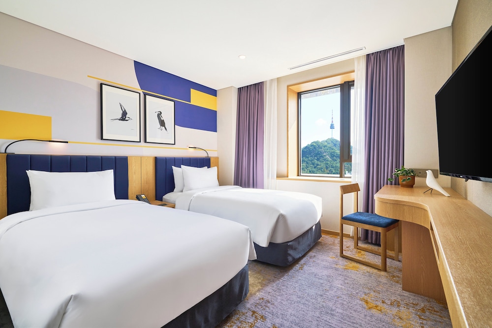 Deluxe Room, 2 Twin Beds, Club Lounge Access, Mountain View