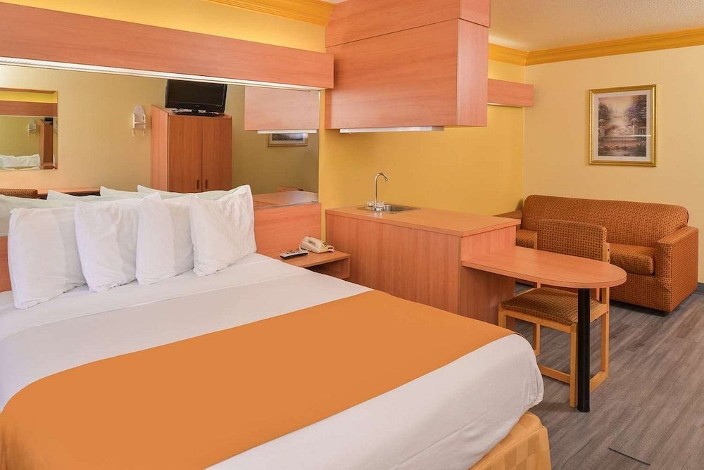 Standard Double Room - Photo 2