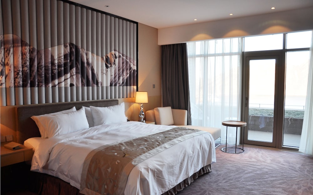 Deluxe Suite photo 1