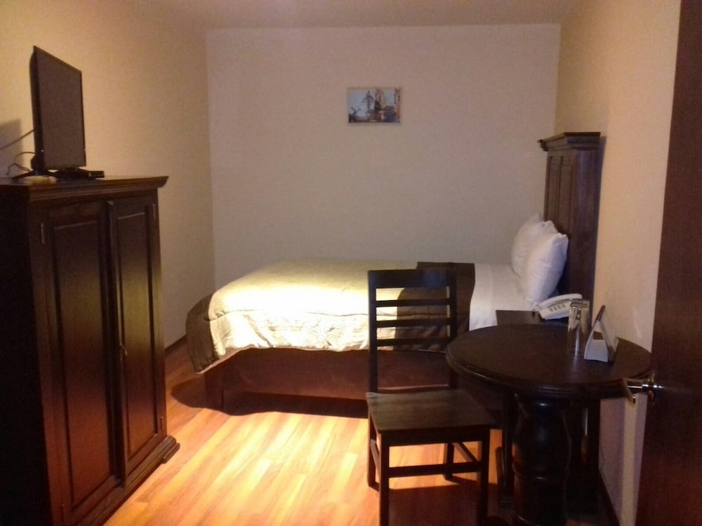 Basic Room photo 2