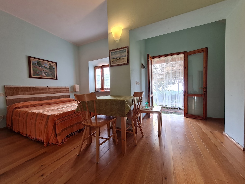 Junior Room, 1 Bedroom, Non Smoking, Private Bathroom photo 1