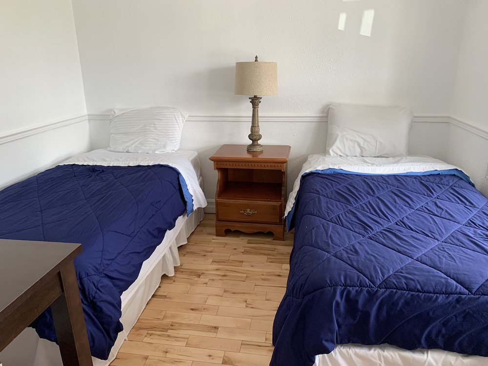 Family Room, 2 Bedrooms, Accessible photo 3