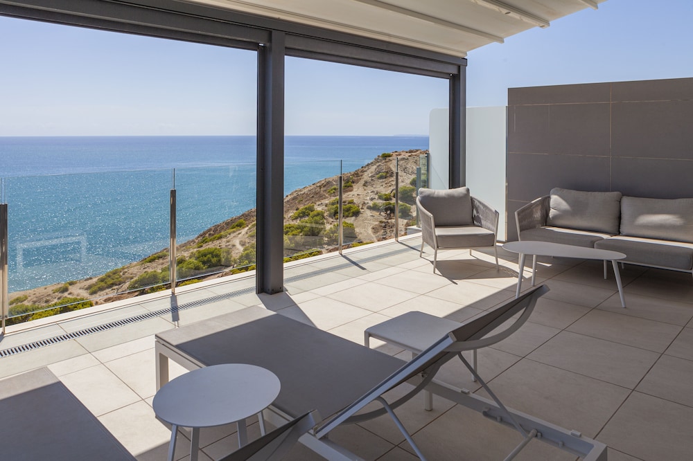 Penthouse, 2 Bedrooms, Terrace, Sea View - Photo 23