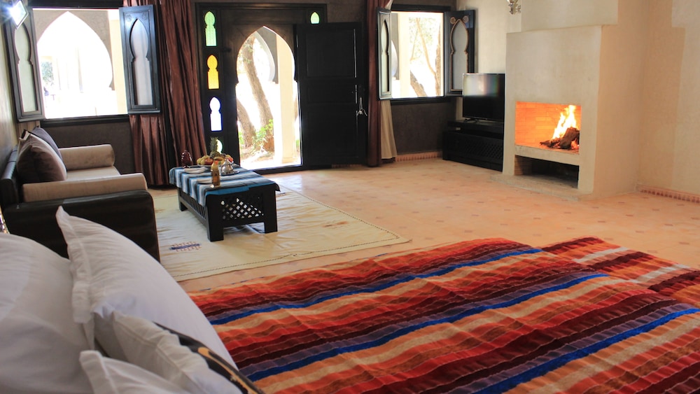 Deluxe Room, Multiple Beds, Accessible photo 2