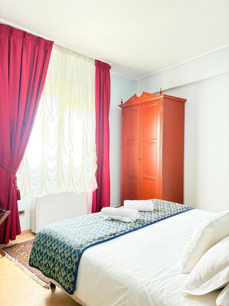 Deluxe Double Room - Photo 5