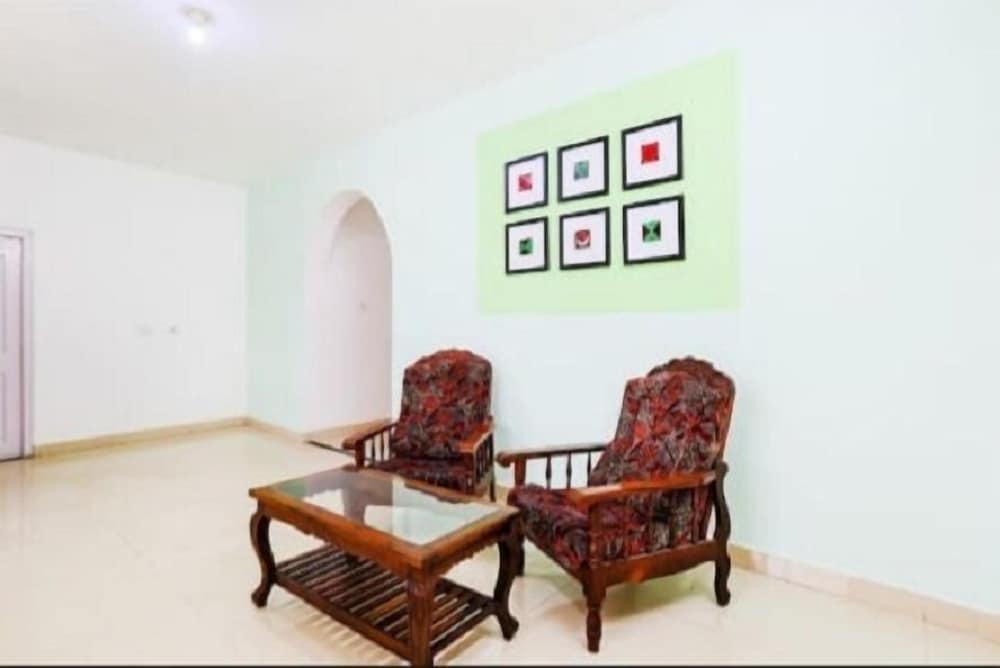 Family Room photo 2