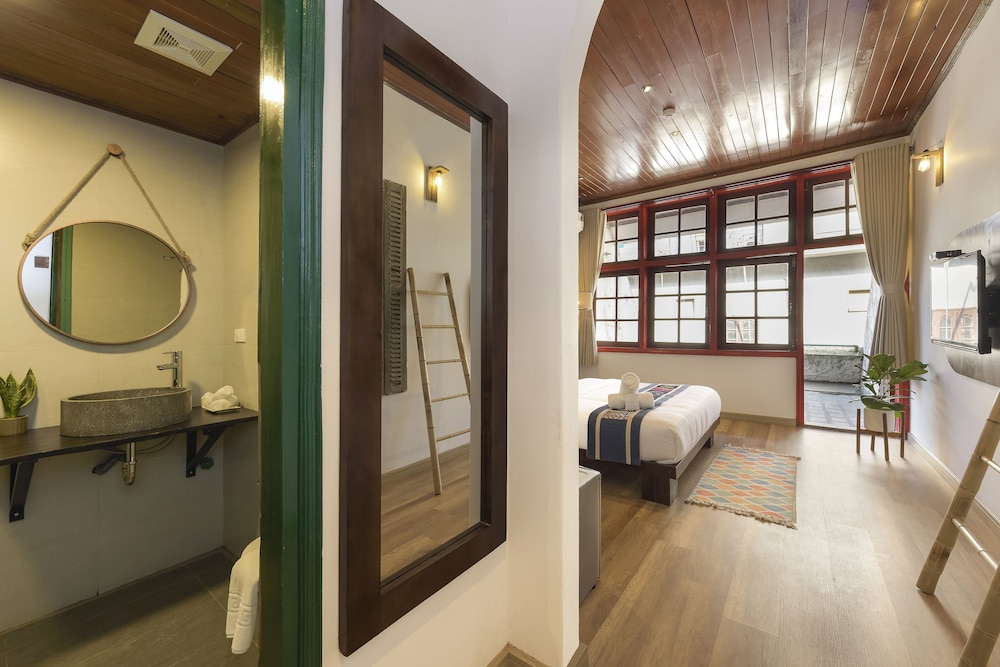 Comfort Suite, Balcony