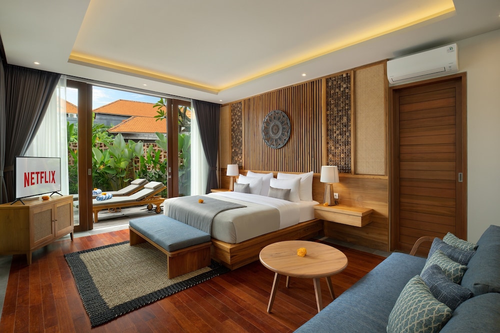 Grand 2 Bedroom Villa with Private Pool and Bath tub - Photo 3