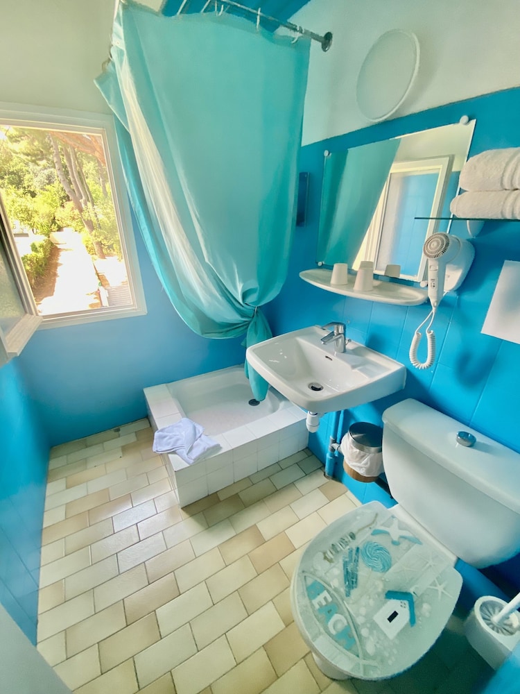 Standard Room photo 3