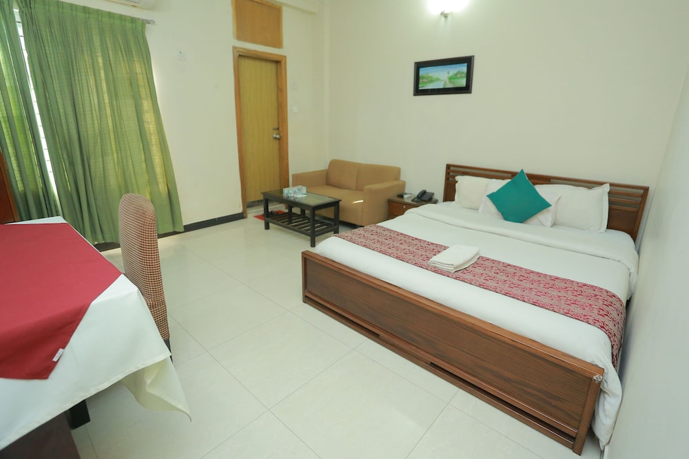 Executive Deluxe A/C Room