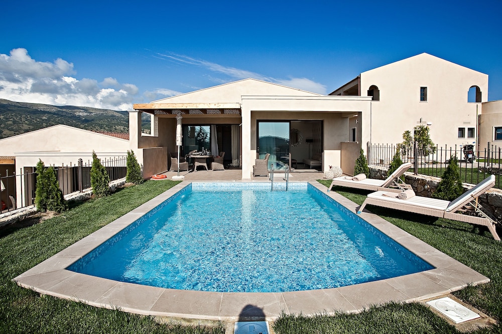 Royal Villa, Private Pool - Photo 7