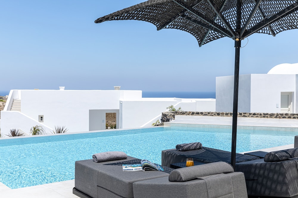 Suite (Aqua Pool) - Photo 11