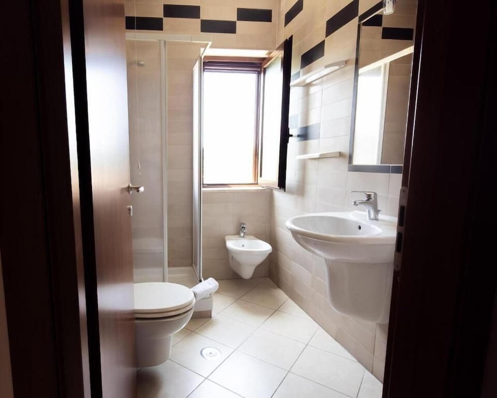 Classic Quadruple Room photo 3