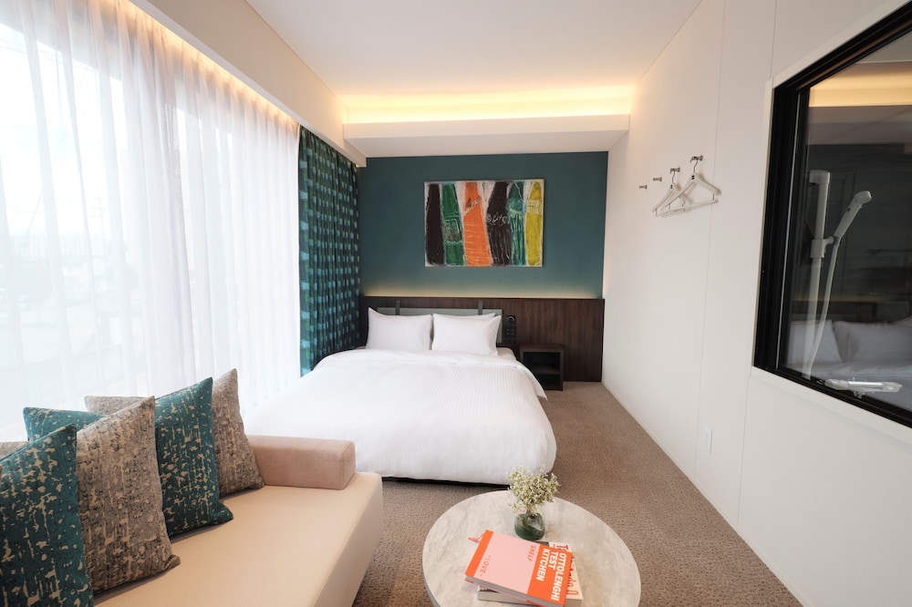 Universal Room - Photo 1
