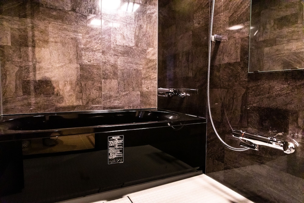 THE MACHIYA Superior Room thumbnail 6