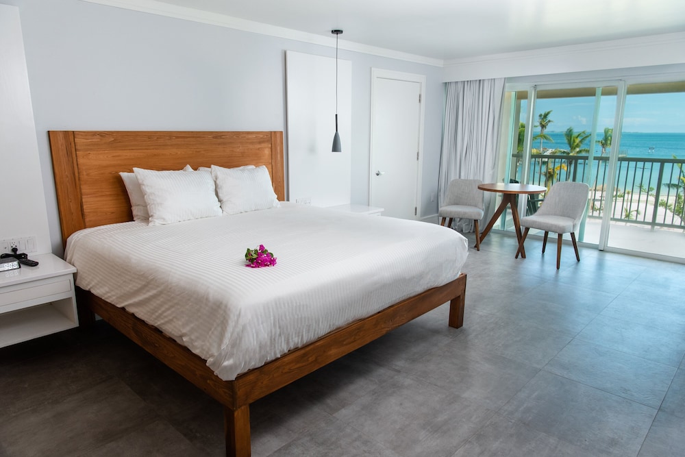 Deluxe Room, 1 King Bed (Plus)