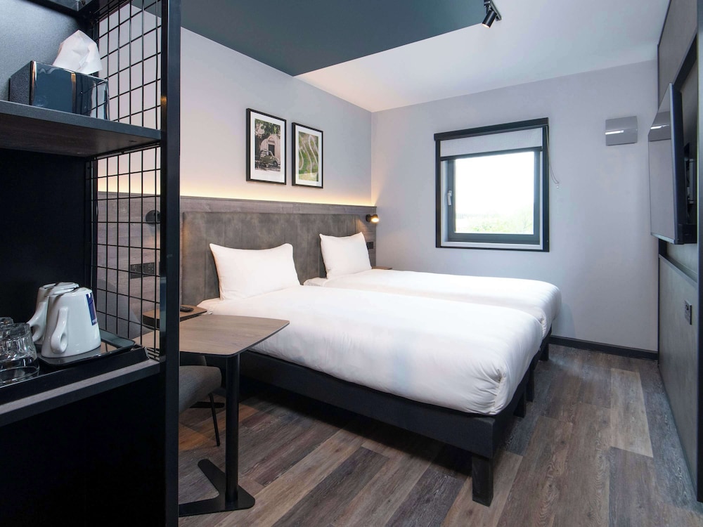 Standard Twin Room, 2 Twin Beds - Photo 7